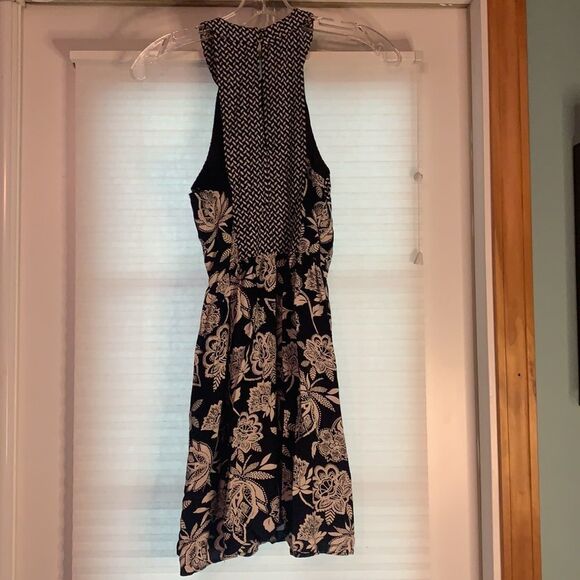 American Eagle Black Floral‎ Dress Size 2 - Picture 5 of 6